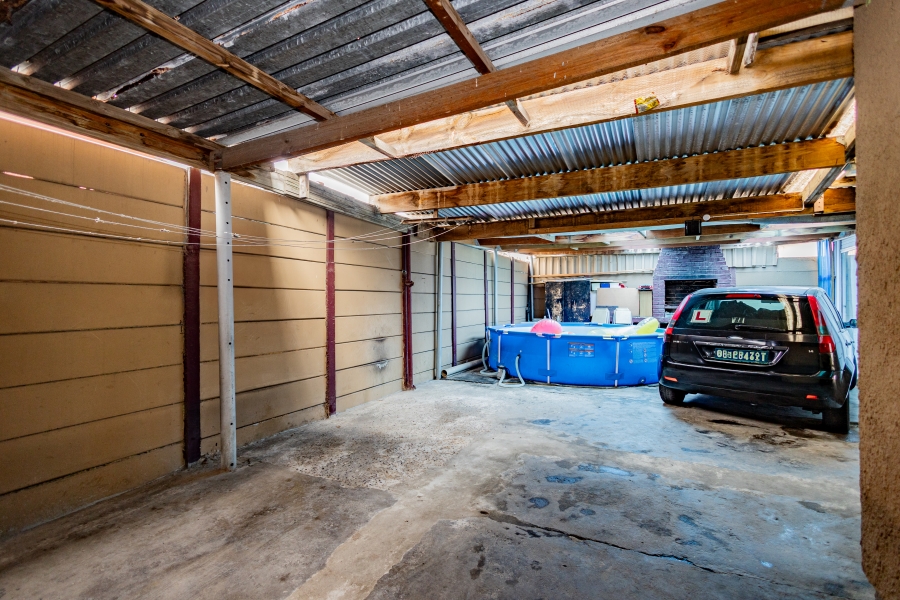 3 Bedroom Property for Sale in Uitsig Western Cape